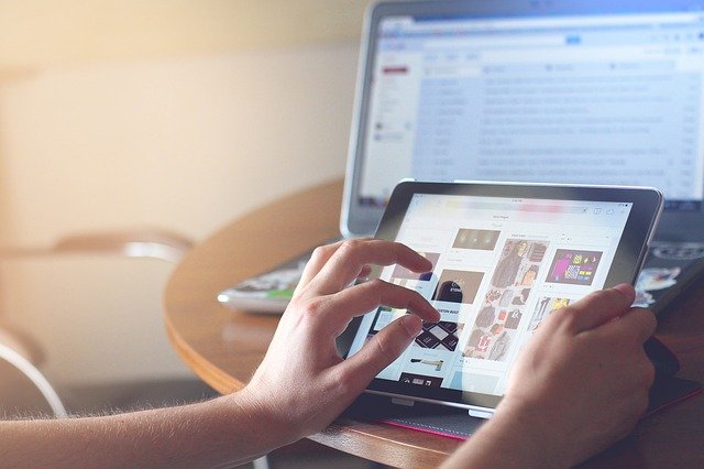 Internet – jak nowa technologia wpłynęła na nasz świat?
